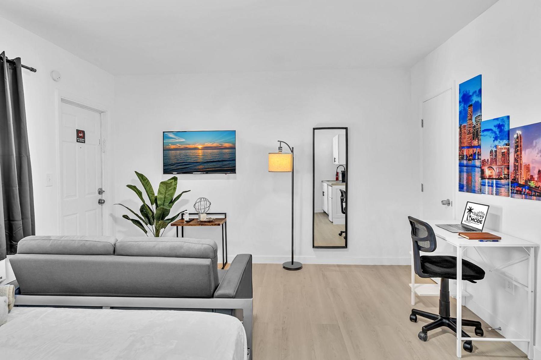 Young Circle & Hollywood Blvd Posh Studio Suite المظهر الخارجي الصورة