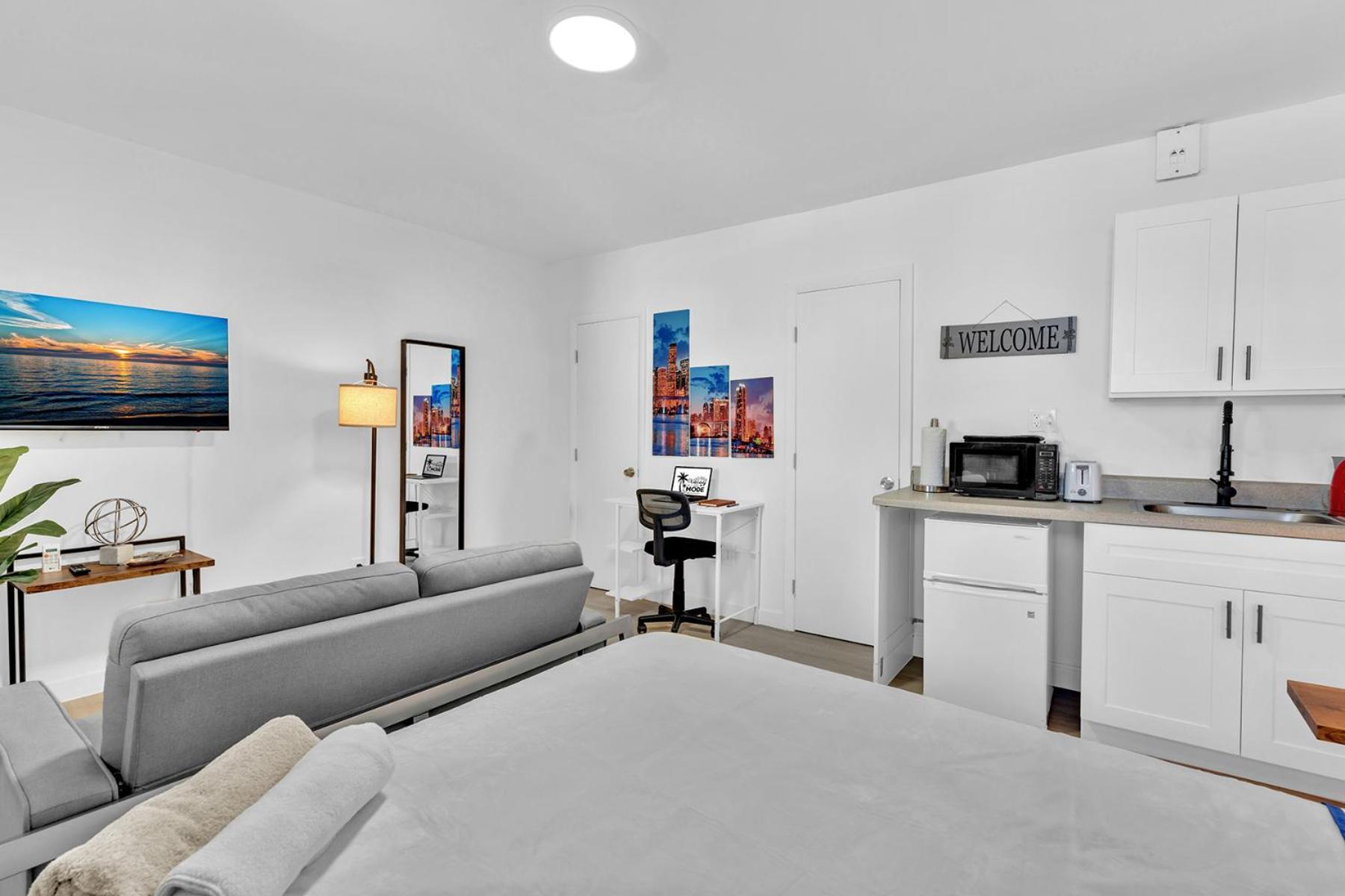 Young Circle & Hollywood Blvd Posh Studio Suite المظهر الخارجي الصورة