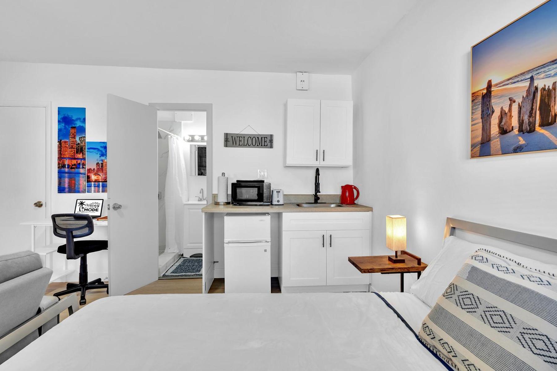 Young Circle & Hollywood Blvd Posh Studio Suite المظهر الخارجي الصورة