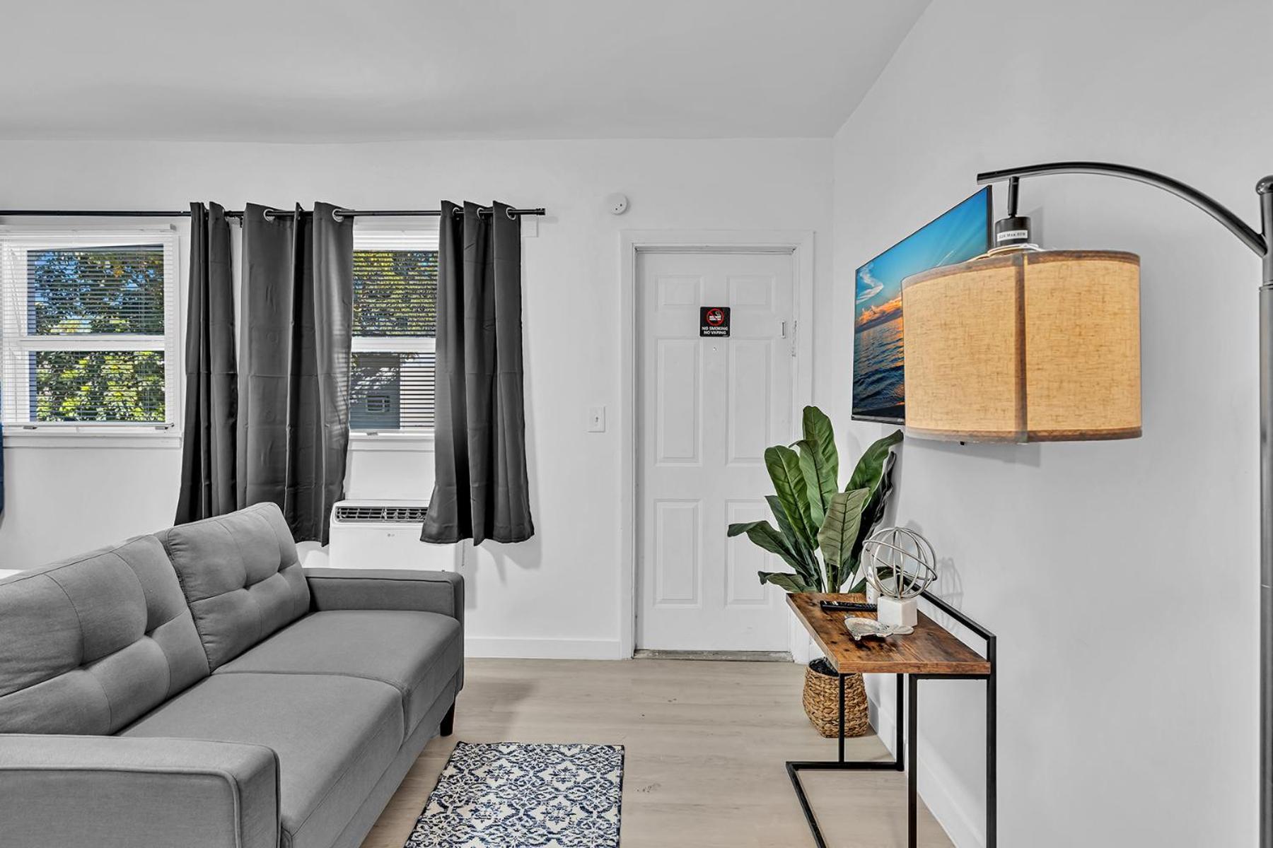 Young Circle & Hollywood Blvd Posh Studio Suite المظهر الخارجي الصورة